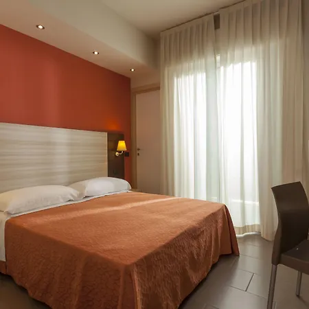 Ξενοδοχείο Aurora Mare 3*