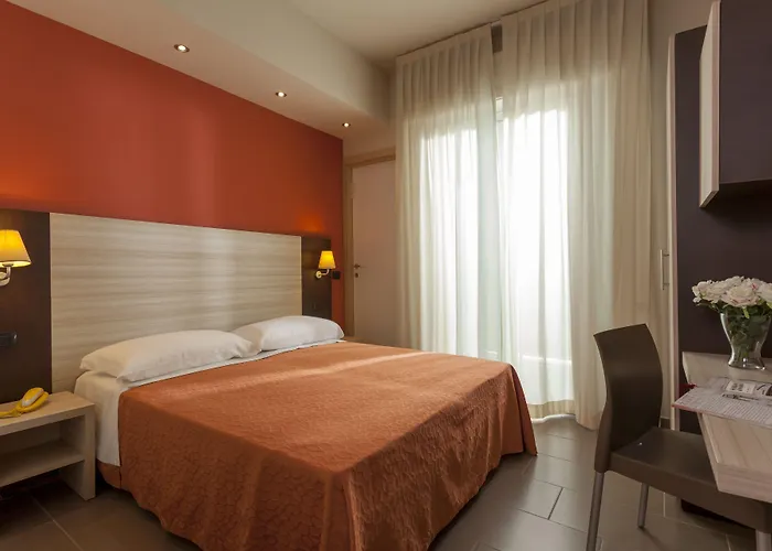 Hotel Aurora Mare 3*