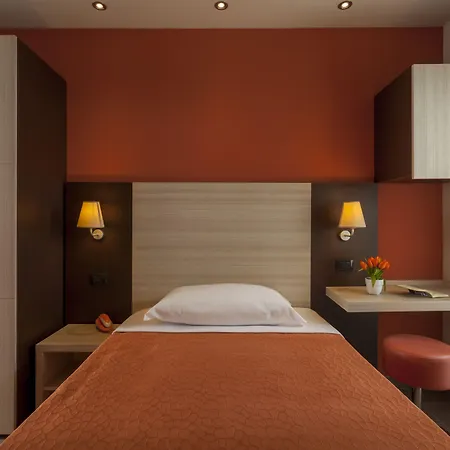 Aurora Mare ホテル 3*